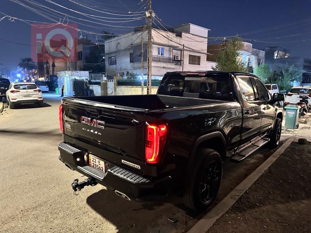 GMC Sierra